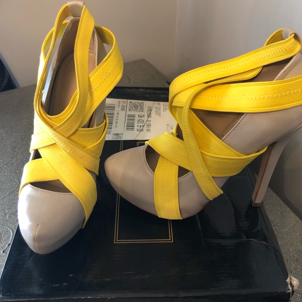 Shoes, heels